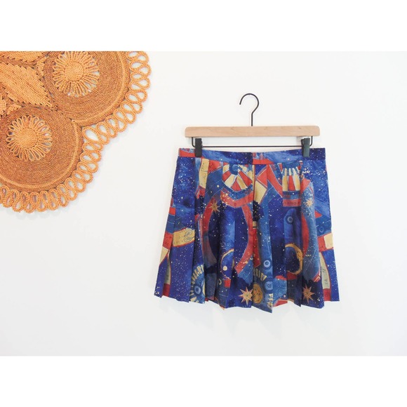 Vintage Lily's of Beverly Hills Celestial Pleated Tennis Skirt, 90s Mini Skirt - Picture 8 of 9